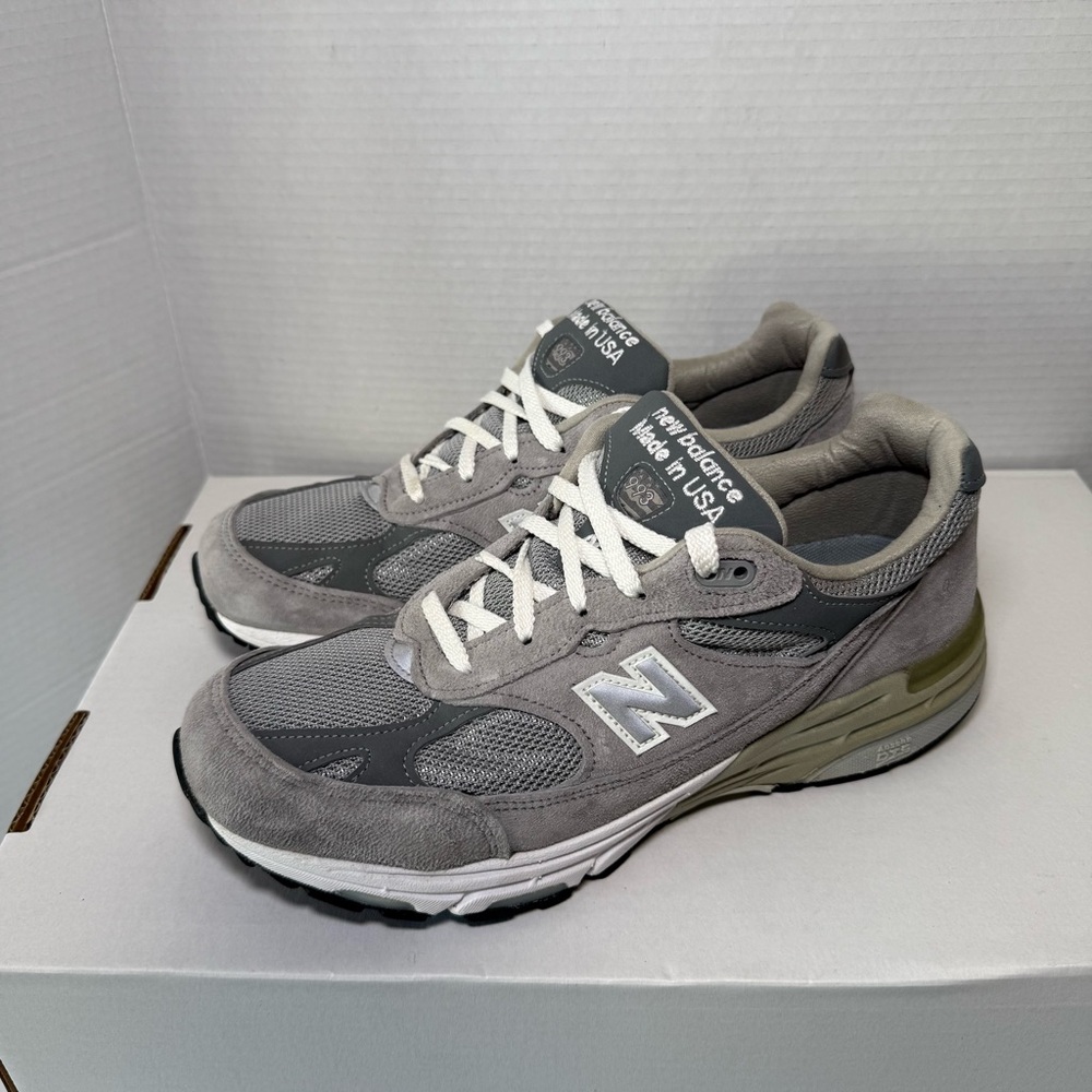 New Balance Women’s 933 Made in USA Gray Running Shoes WR993GL Size 10